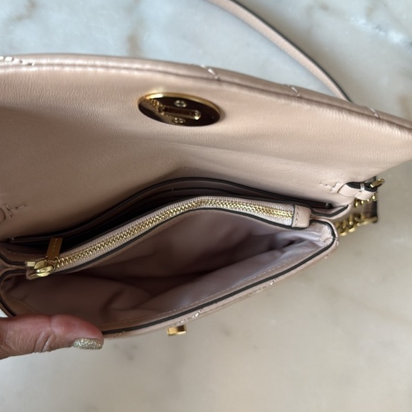 Tory Burch Kira Chevron Quilted Leather Chain Crossbody Bag Desert Dune - Picture 9 of 16